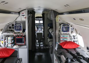 L’interno del jet ambulanza