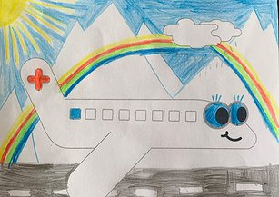 Von einem Kind ausgemaltes Bild eines Rega-Ambulanzflugzeuges mit bunten Farben gestaltet. 